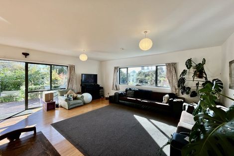 Photo of property in 6 Armstrong Avenue, Saint Martins, Christchurch, 8022