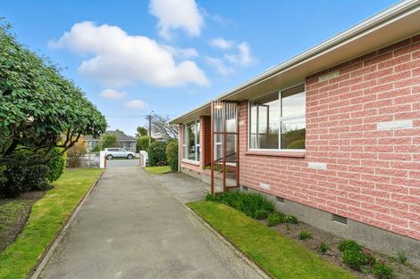 Photo of property in 70 Daniels Road, Redwood, Christchurch, 8051