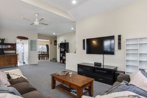 Photo of property in 1 Highgrove Place, Bethlehem, Tauranga, 3110