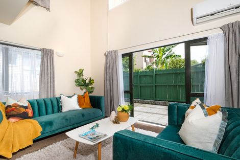 Photo of property in 2/89 Portage Road, New Lynn, Auckland, 0600