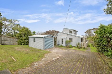 Photo of property in 19 Shakespear Road, Army Bay, Whangaparaoa, 0930