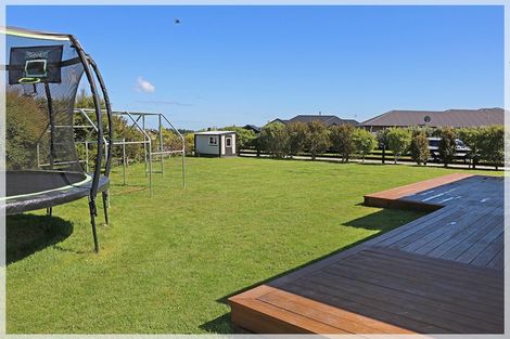 Photo of property in 17 Westwood Drive, Aokautere, Palmerston North, 4471