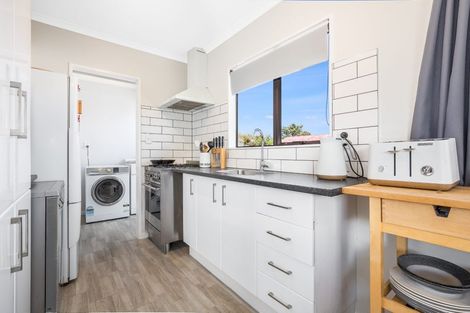 Photo of property in 15 Staysail Place, Whitby, Porirua, 5024