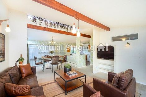 Photo of property in 24 Wikiriwhi Crescent, Awapuni, Palmerston North, 4412