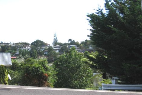 Photo of property in 2/129 Eskdale Road, Birkdale, Auckland, 0626