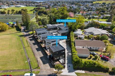 Photo of property in 2/10 Hutchinsons Road, Bucklands Beach, Auckland, 2014