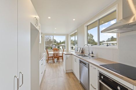 Photo of property in 8 Newlyn Place, Welbourn, New Plymouth, 4312