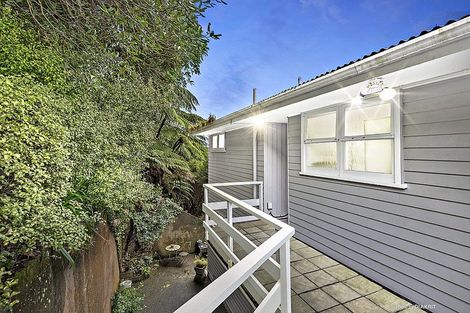Photo of property in 83 Garden Road, Northland, Wellington, 6012