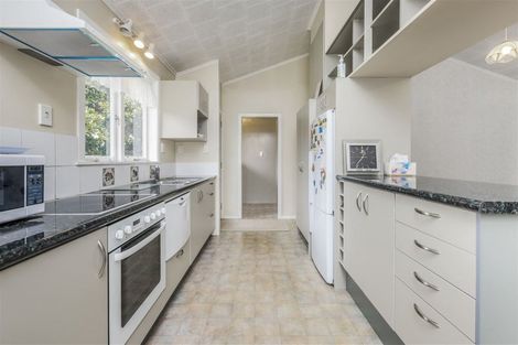 Photo of property in 58 Marne Road, Papakura, 2110