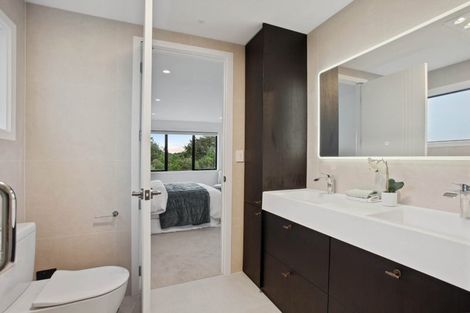 Photo of property in 28a Oliver Twist Avenue, Mellons Bay, Auckland, 2014
