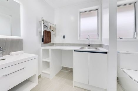 Photo of property in 68 Old Wairoa Road, Papakura, 2110