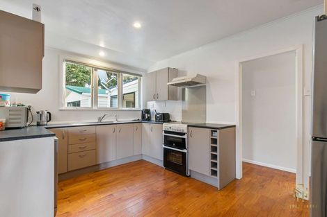 Photo of property in 12 Mountbatten Place, Papakura, 2110