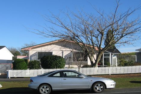 Photo of property in 3 Newcastle Road, Dinsdale, Hamilton, 3204