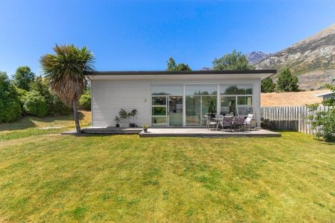 Photo of property in 10 Widgeon Place, Lake Hayes, Queenstown, 9304