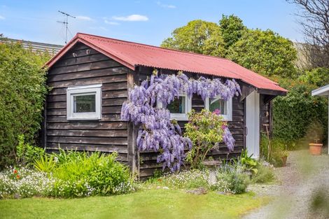 Photo of property in 31-33 Karu Crescent, Waikanae, 5036