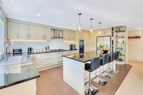 Photo of property in 15 Leafield Crescent, Henderson, Auckland, 0612