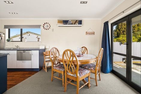 Photo of property in 77 Beach Street, Saint Clair, Dunedin, 9012