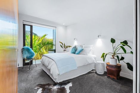 Photo of property in 30 Nihinihi Avenue, Raglan, 3225