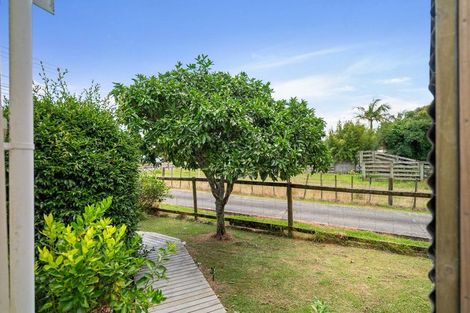 Photo of property in 140 Awaroa Road, Helensville, 0800