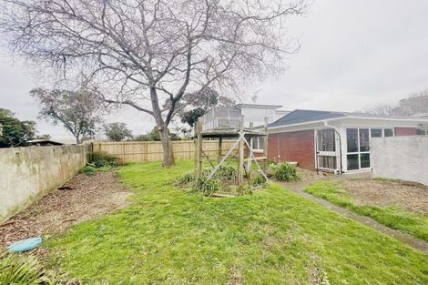 Photo of property in 82 Muir Avenue, Mangere Bridge, Auckland, 2022