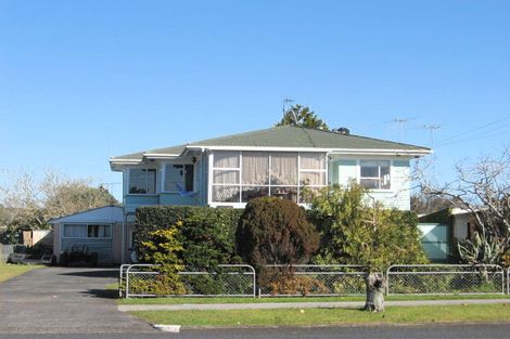 Photo of property in 13 Kelvin Road, Papakura, 2110