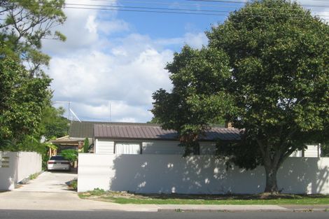 Photo of property in 196 Lake Road, Northcote, Auckland, 0627