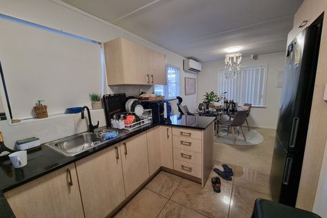 Photo of property in 6a Dennis Road, Papatoetoe, Auckland, 2025