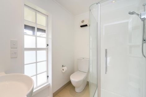 Photo of property in 92 Roy Street, Palmerston North, 4410