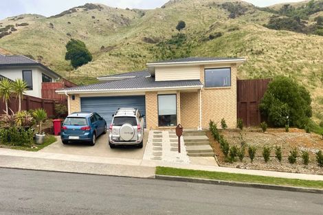 Photo of property in 60 Erlestoke Crescent, Churton Park, Wellington, 6037