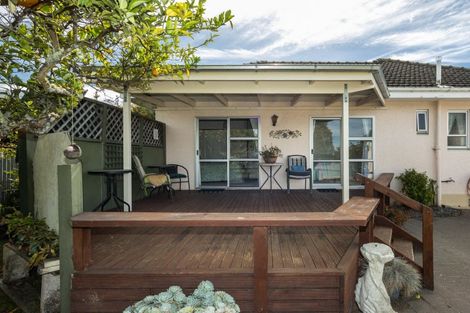 Photo of property in 12 Anzac Avenue, Onekawa, Napier, 4110