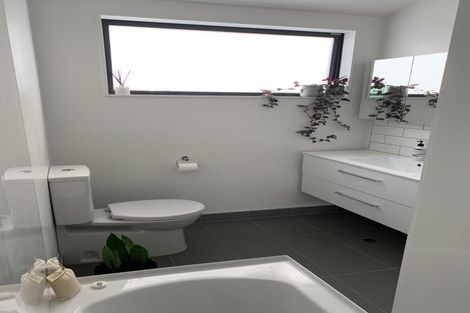 Photo of property in 74u3 Derwent Street, Island Bay, Wellington, 6023