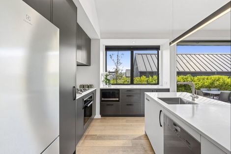 Photo of property in 2 Kotuku Lane, Jacks Point, Queenstown, 9371