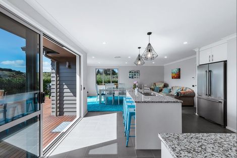 Photo of property in 90 Dalmore Way, Acacia Bay, Taupo, 3385