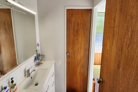 Photo of property in 10 Tawari Street, Inglewood, 4330