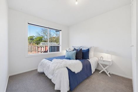 Photo of property in 2/6 Valerie Place, Redwood, Christchurch, 8051