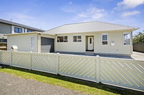 Photo of property in 5 Best Street, Wainuiomata, Lower Hutt, 5014
