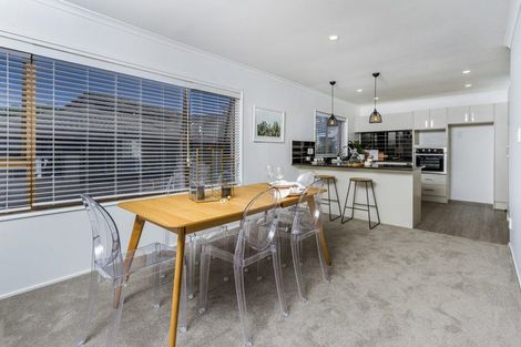 Photo of property in 23 Beach Road, Castor Bay, Auckland, 0620