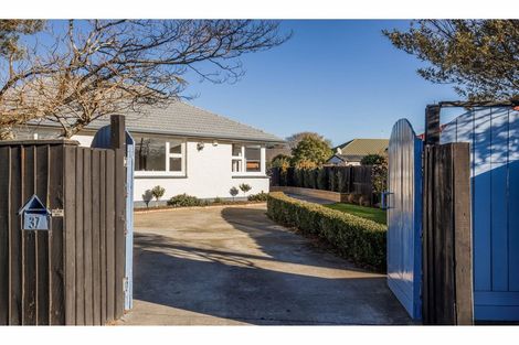 Photo of property in 37 Bentley Street, Russley, Christchurch, 8042