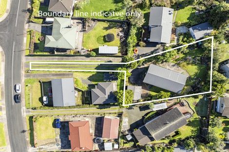 Photo of property in 13 Helleur Road, Massey, Auckland, 0614