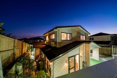 Photo of property in 14 Kereru Rise, Papakura, 2110