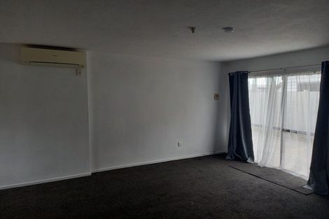 Photo of property in 2/9 Defoe Place, Waltham, Christchurch, 8023