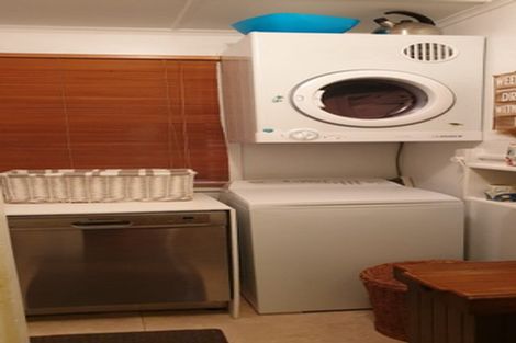 Photo of property in 2 Craig Road, Milford, Auckland, 0620