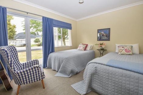 Photo of property in 26 Deller Drive, Carterton, 5713