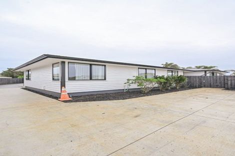 Photo of property in 15 Tindall Crescent, Otara, Auckland, 2023