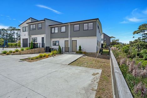 Photo of property in 26 Kaimai Avenue, Massey, Auckland, 0614