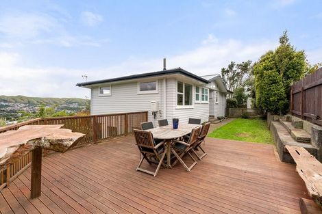 Photo of property in 19 Jane Grove, Paparangi, Wellington, 6037