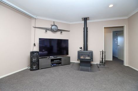 Photo of property in 9 Hollinger Place, Nawton, Hamilton, 3200