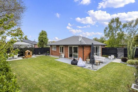 Photo of property in 4 Magnolia Lane, St Albans, Christchurch, 8052