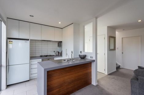 Photo of property in 122u4 Miramar Avenue, Miramar, Wellington, 6022