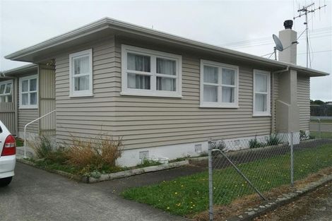 Photo of property in 34 Queenwood Road, Levin, 5510